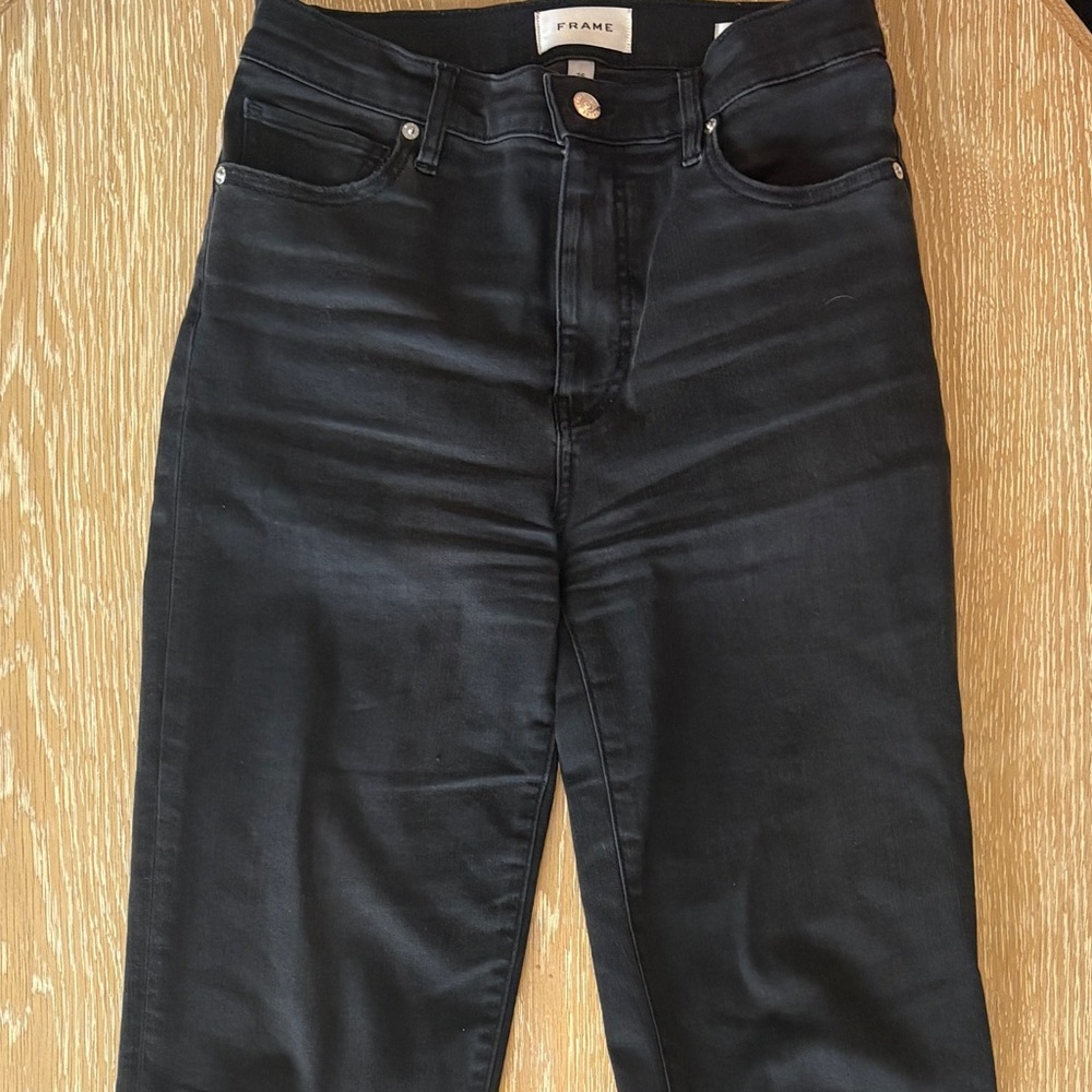 Frame Le Sleek Straight Jean